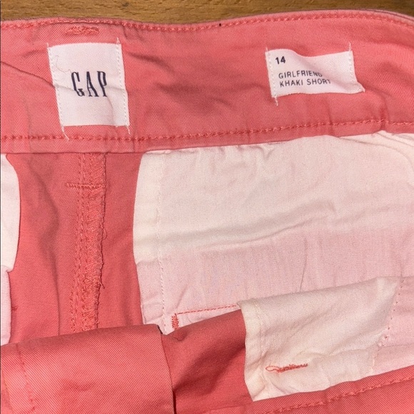 Woman’s Gap chino shorts. Size 14 - Picture 4 of 6